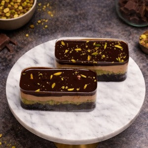 Chocolate Pistachio Kunafa Tub (Eggless)